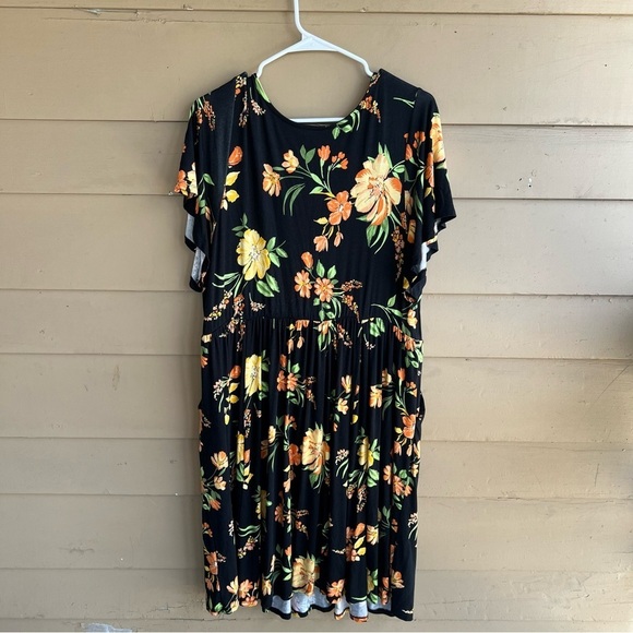 Torrid Black Floral Mini Flutter-Sleeve Skater Dress - Size 2X - Stretch Modest - Picture 9 of 10